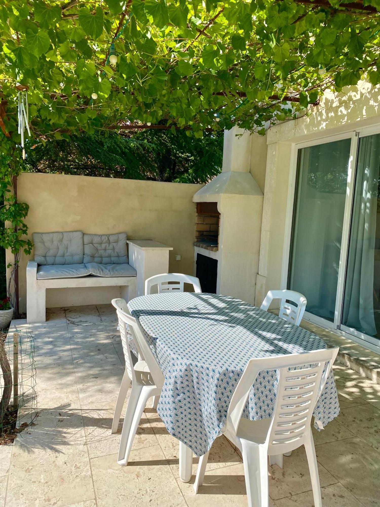 La Petite Maison Robion en Luberon Номер фото